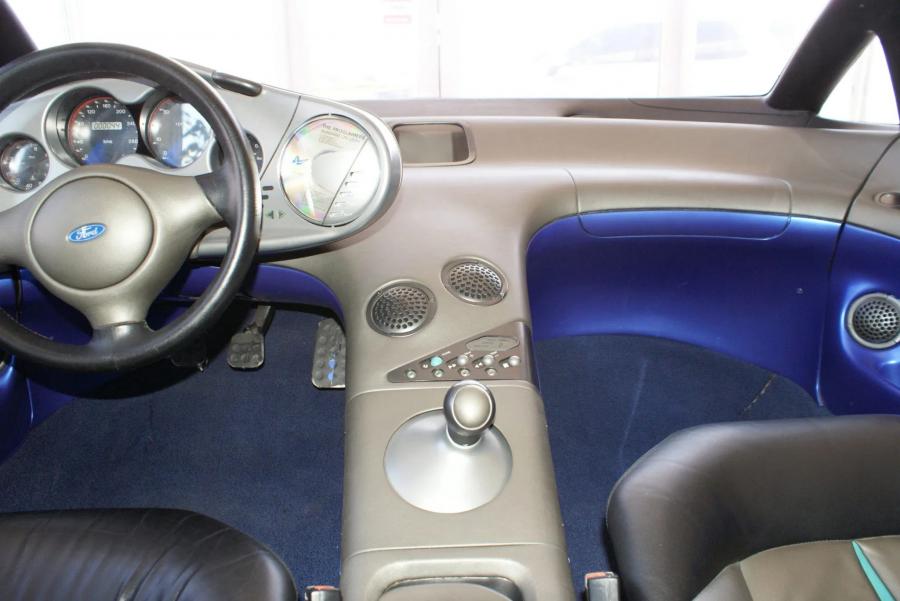 Торпедо Ford Via Concept 1989 года  (фото 42 из 65)